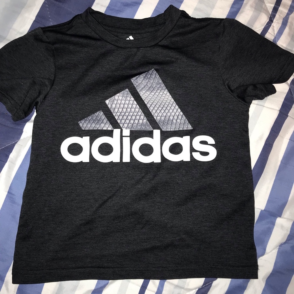Adidas boys top